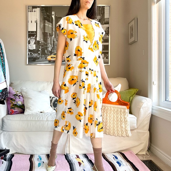 Vintage floral print midi dress with faux wrap top - Picture 4 of 16
